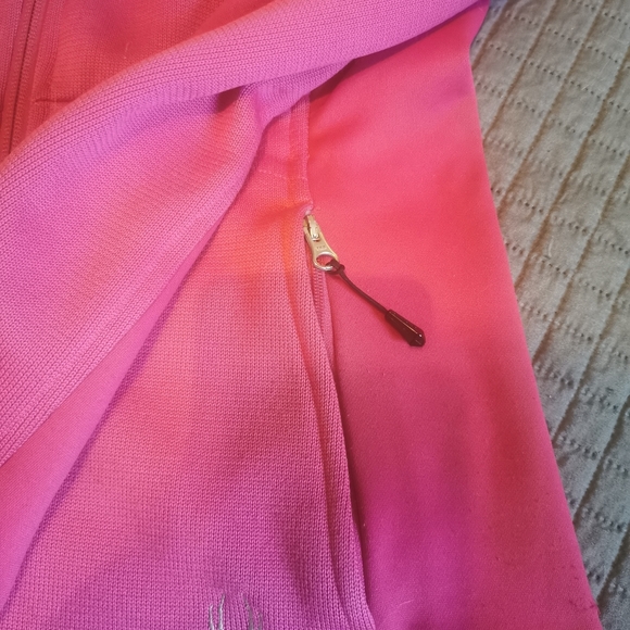 Spyder sweater/ski under jacket. - Picture 3 of 5